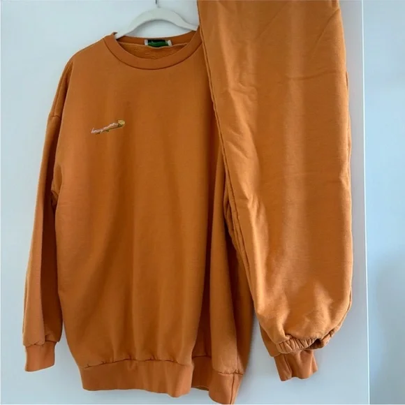 Heavy Manners sweat set - Picture 2 of 3